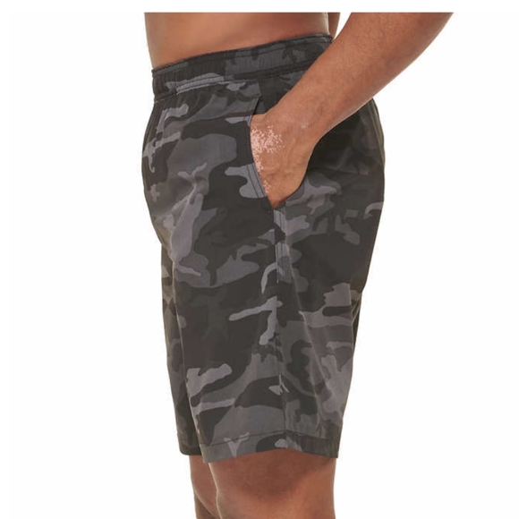 Kirkland Signature Men's Swim Trunks Multicolor. - Picture 7 of 9